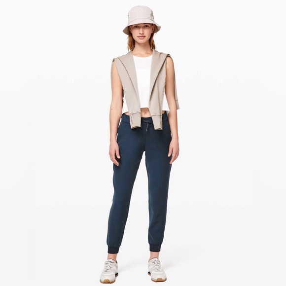 Lululemon On The Fly Jogger- True Navy - Picture 3 of 9